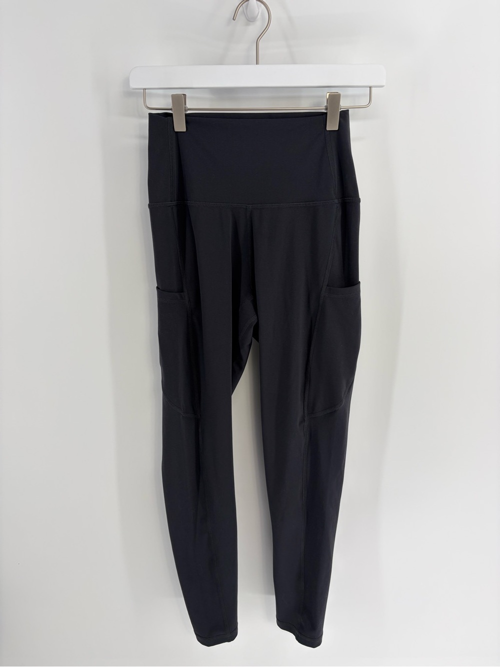 Yunoga Black Leggings with pockets - Medium‎